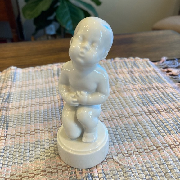 VINTAGE B & G BING & GRONDAHL 4 BABY FIGURINES "ACHES" 2206, 2207, 2208, 2209 - Picture 7 of 9